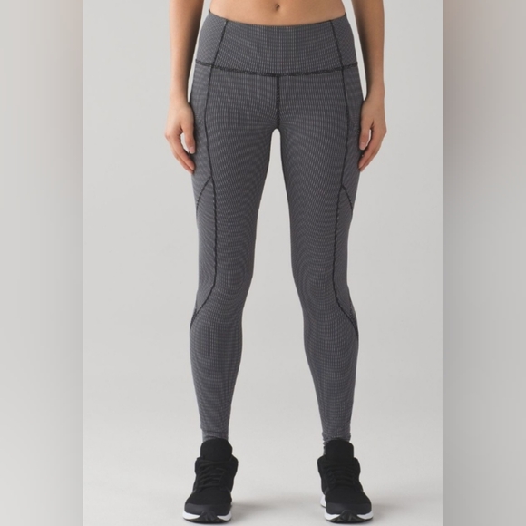 Lululemon Cadence Crusher Tight Wome size 6 Reflective Running Zip Pockets - Picture 1 of 14